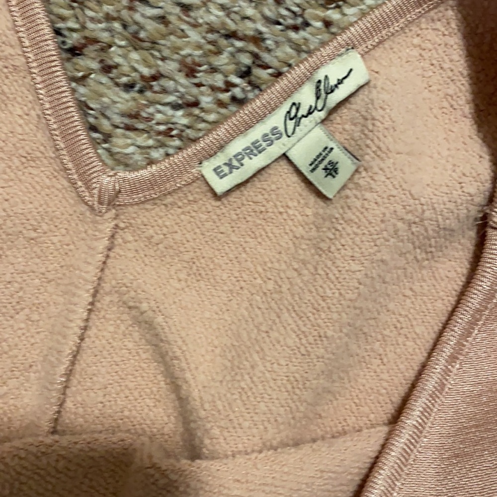 Express sweater - Picture 3 of 3